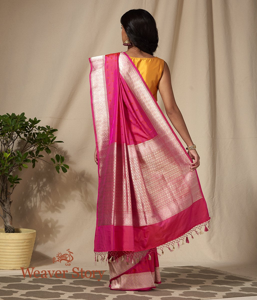 Handwoven_Pink_Banarasi_Tanchoi_Saree_with_Polka_Dots_Woven_in_Resham_WeaverStory_03