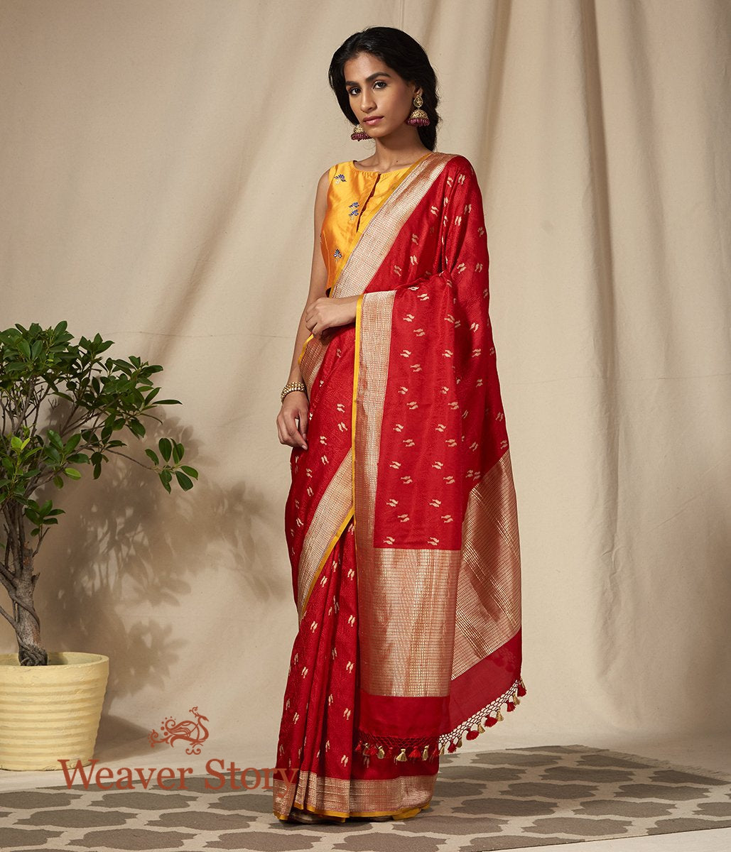 Handwoven_Red_Banarasi_Tanchoi_Saree_with_Woven_Bird_Motifs_WeaverStory_02