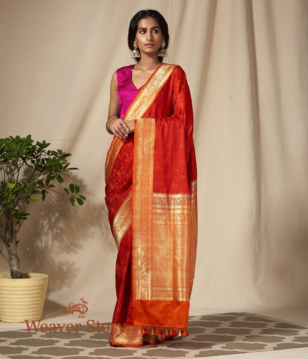 Handwoven_Red_Banarasi_Tanchoi_Saree_with_Woven_Zari_Border_WeaverStory_02