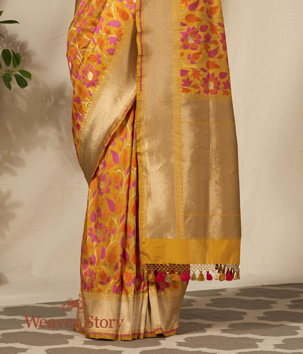 Handwoven_Mustard_and_Orange_Meenakari_Jaal_WeaverStory_04