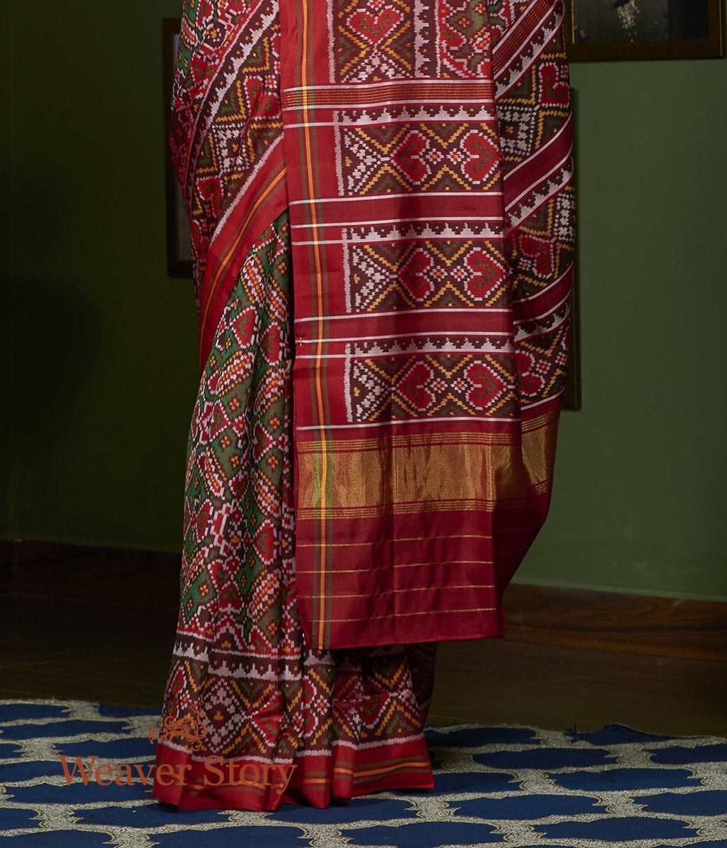 Handloom_Red_and_Green_Gujarat_Patola_Saree_WeaverStory_04