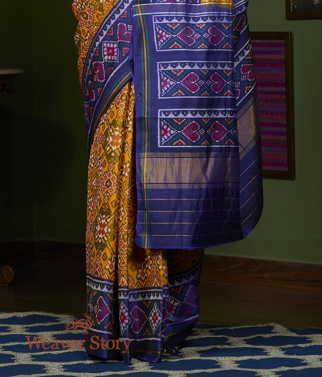 Handloom_Blue_and_Mustard_Gujarat_Patola_Saree_WeaverStory_04