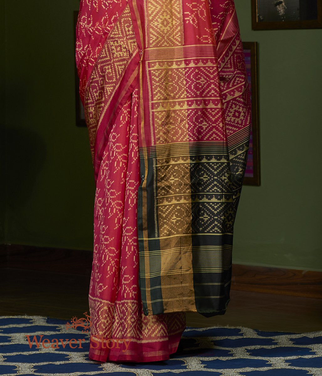 Handwoven_Red_and_Black_Single_Ikat_Gujarat_Patola_Saree_WeaverStory_04