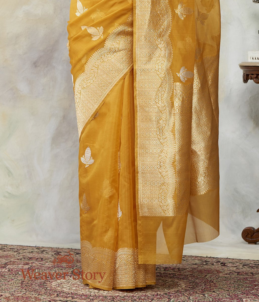 Handwoven_Kora_Silk_Banarasi_in_Mustard_with_Kadhwa_Booti_WeaverStory_04