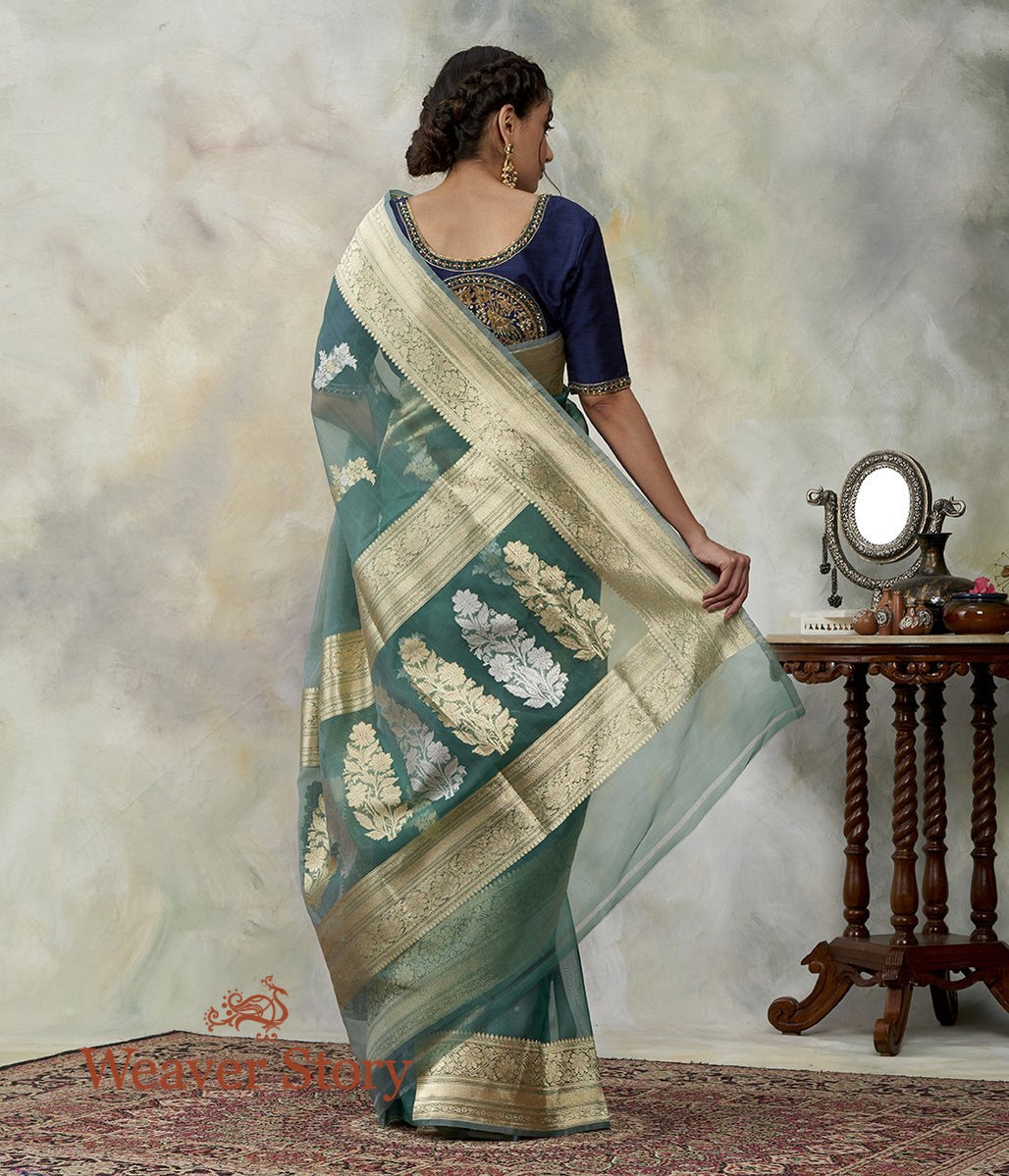 Handwoven_Teal_Green_Kora_Silk_Banarasi_Saree_WeaverStory_03