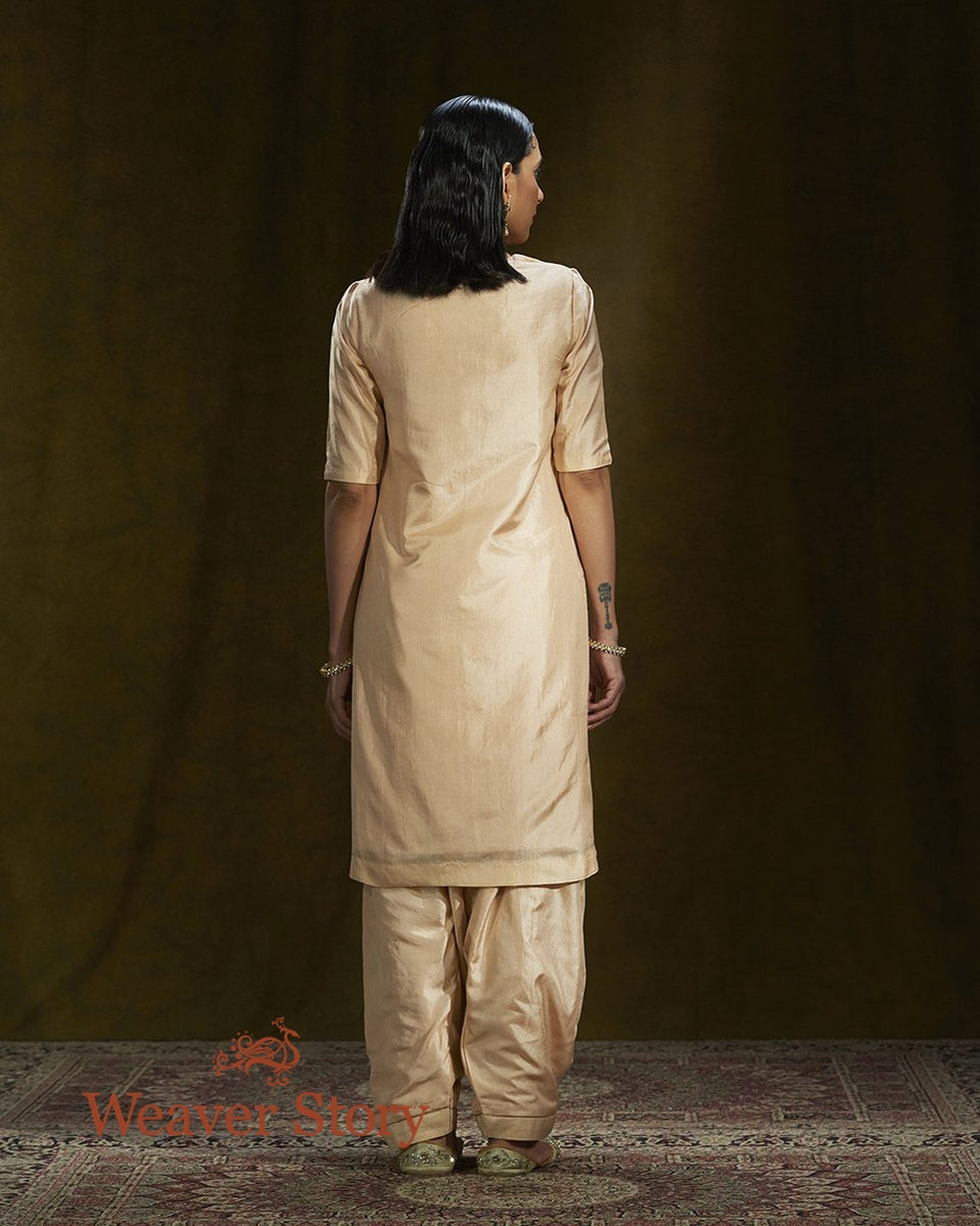 Peach_Mulberry_Silk_Short_Kurta_Shalwar_Set_WeaverStory_02