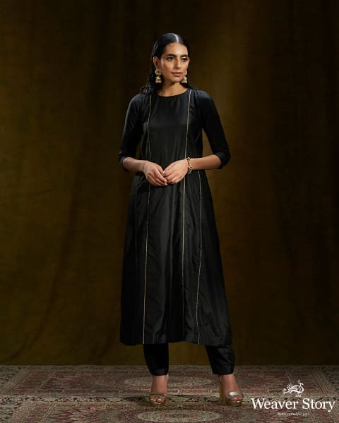 Black_Pure_Silk_Gherdaar_Kurta_with_Pants_and_Black_Kadhua_Weave_Dupatta_WeaverStory_03