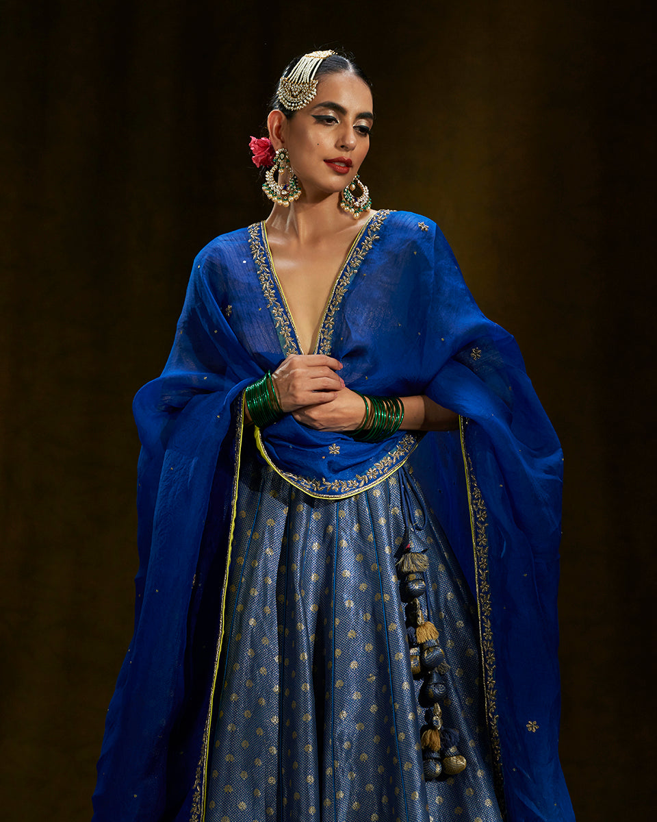 Blue_Handloom_Banarasi_Lehenga_with_Gold_Tissue_Blouse_and_Organza_Dupatta_WeaverStory_02