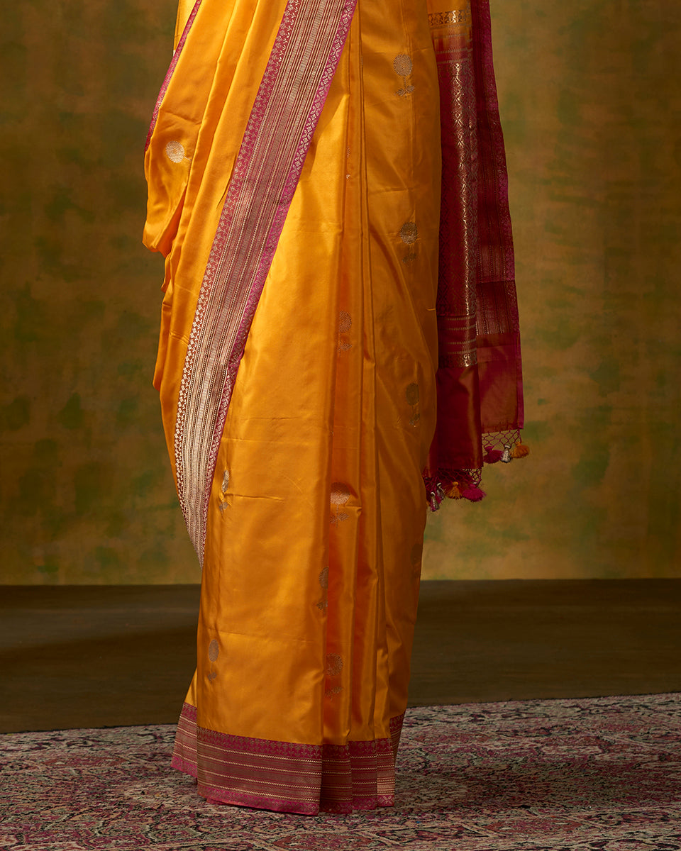 Mustard_Handloom_Pure_Katan_Silk_Banarasi_Saree_with_Kadhwa_Floral_Border_in_Pink_WeaverStory_04