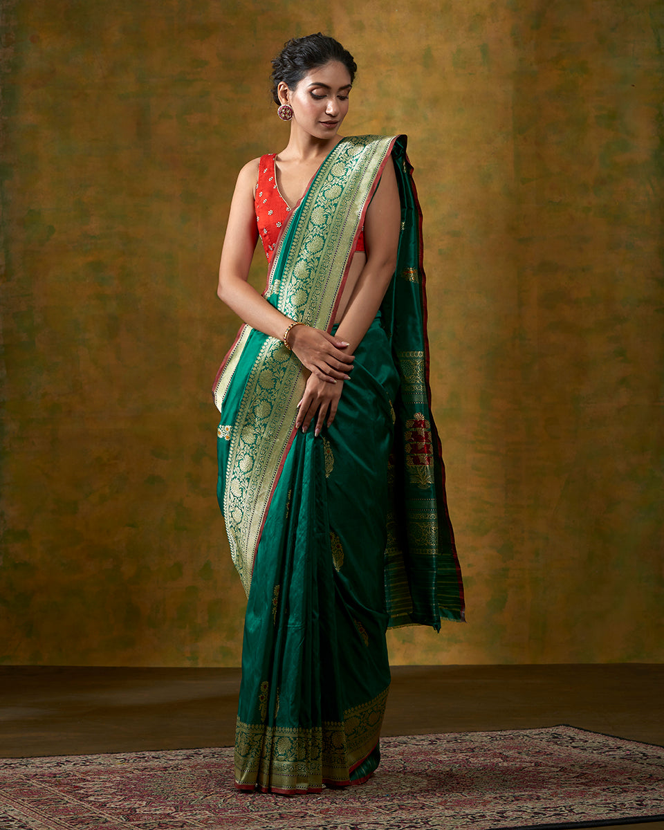 Emerald_Green_Banarasi_Handloom_Saree_with_Kadhwa_Meenakari_Booti_and_Floral_Border_WeaverStory_02