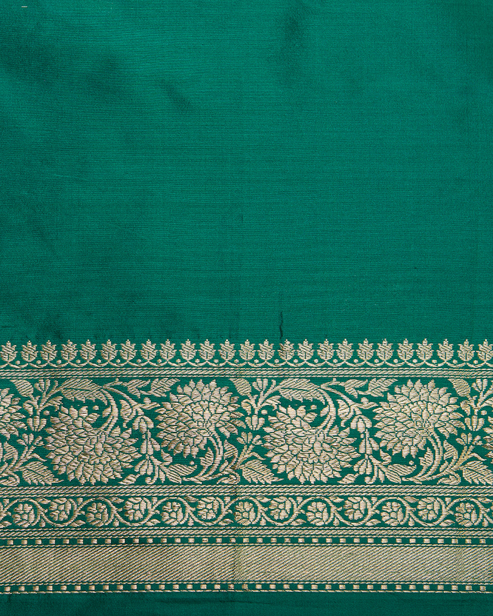 Emerald_Green_Banarasi_Handloom_Saree_with_Kadhwa_Meenakari_Booti_and_Floral_Border_WeaverStory_05