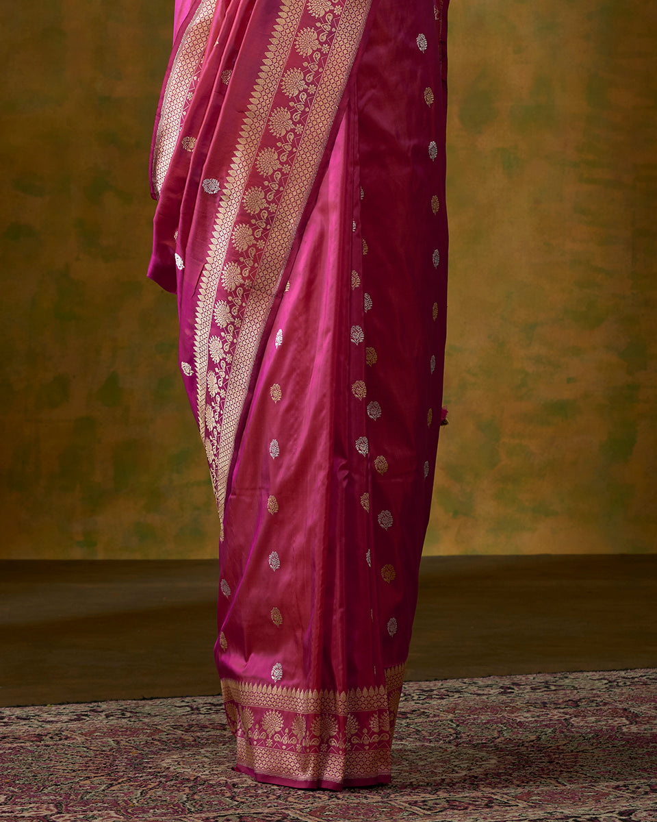 Berry_Pink_Handloom_Pure_Katan_Silk_Banarasi_Saree_with_Kadhwa_Booti_and_Floral_Border_WeaverStory_04