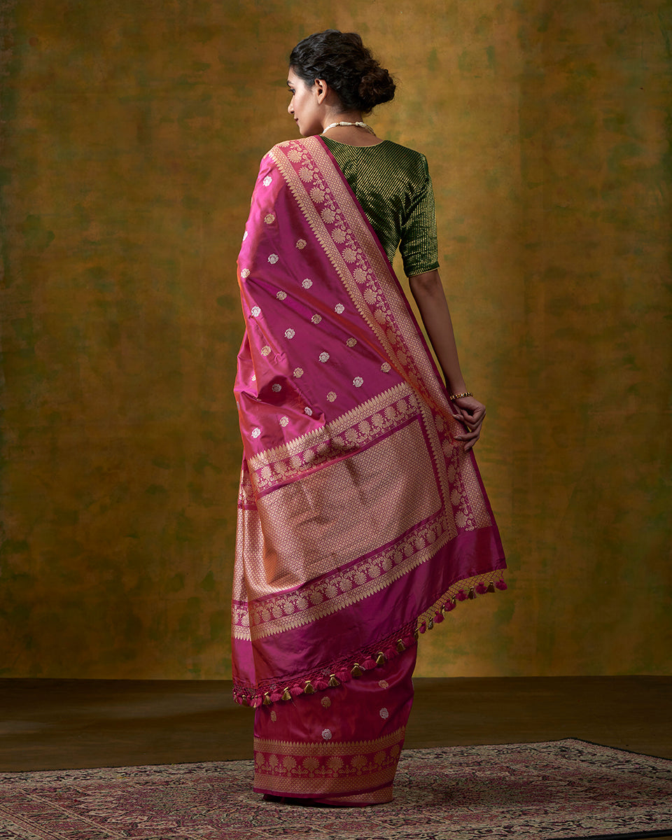 Berry_Pink_Handloom_Pure_Katan_Silk_Banarasi_Saree_with_Kadhwa_Booti_and_Floral_Border_WeaverStory_03