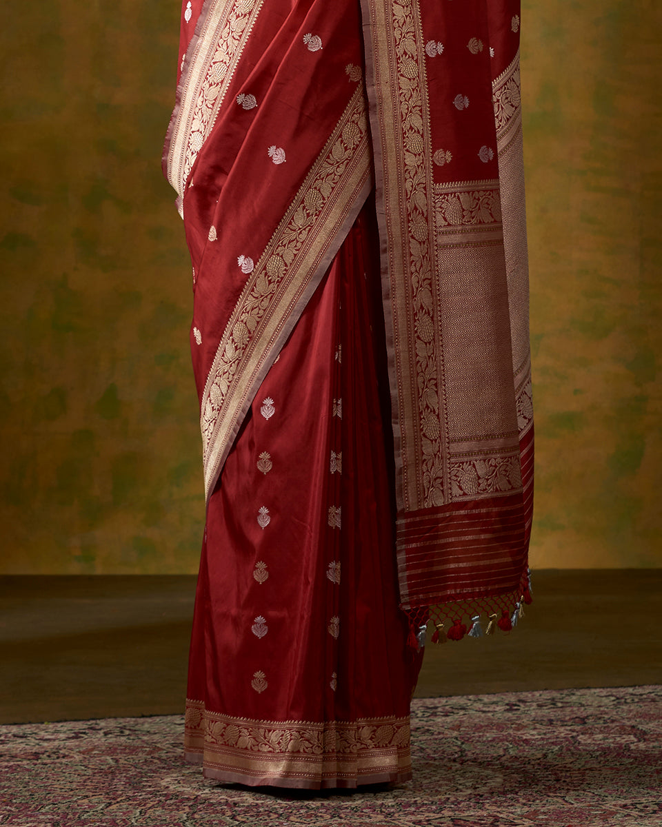 Red_Banarasi_Handloom_Saree_with_Kadhwa_Booti_and_Floral_Border_WeaverStory_04