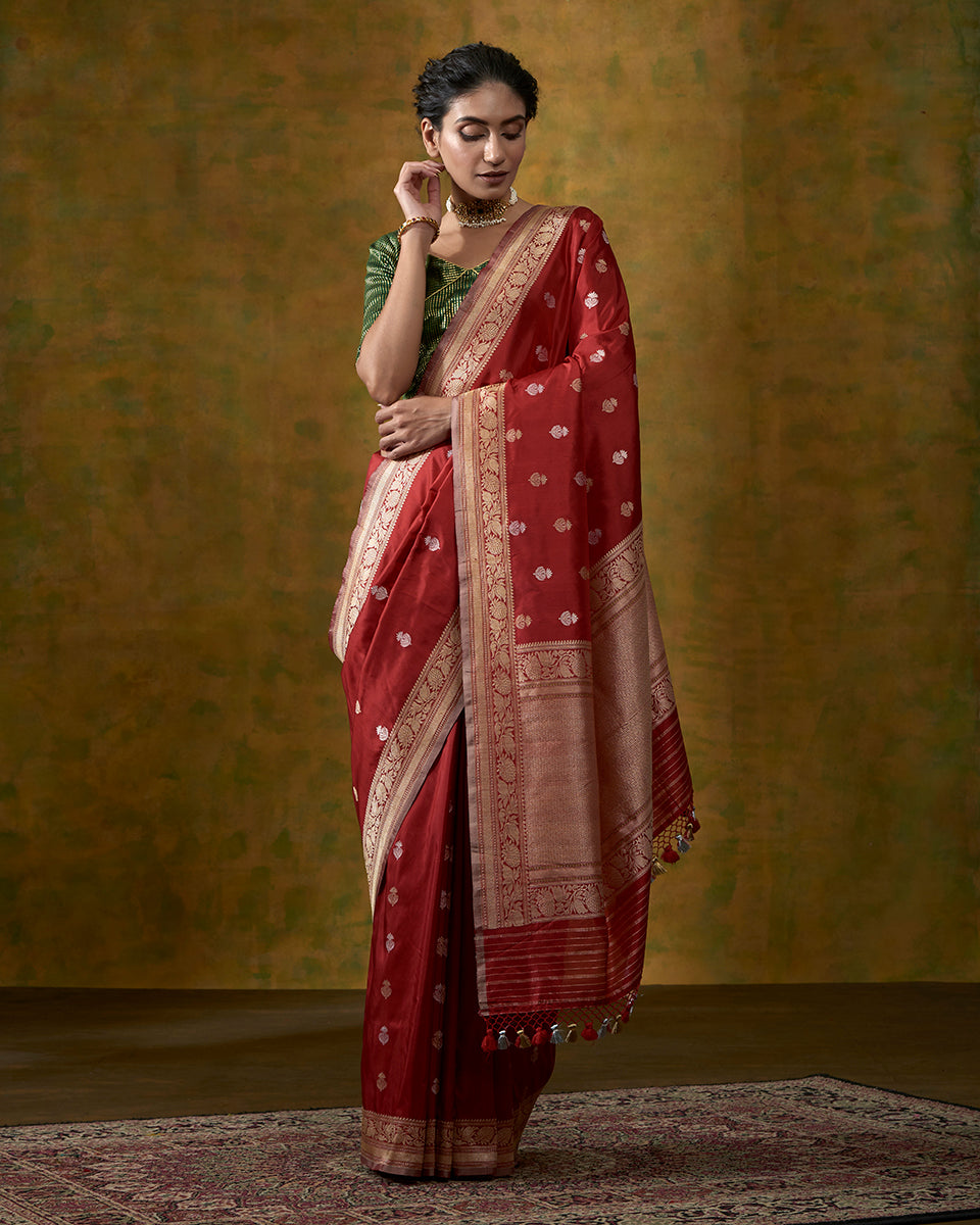 Red_Banarasi_Handloom_Saree_with_Kadhwa_Booti_and_Floral_Border_WeaverStory_02