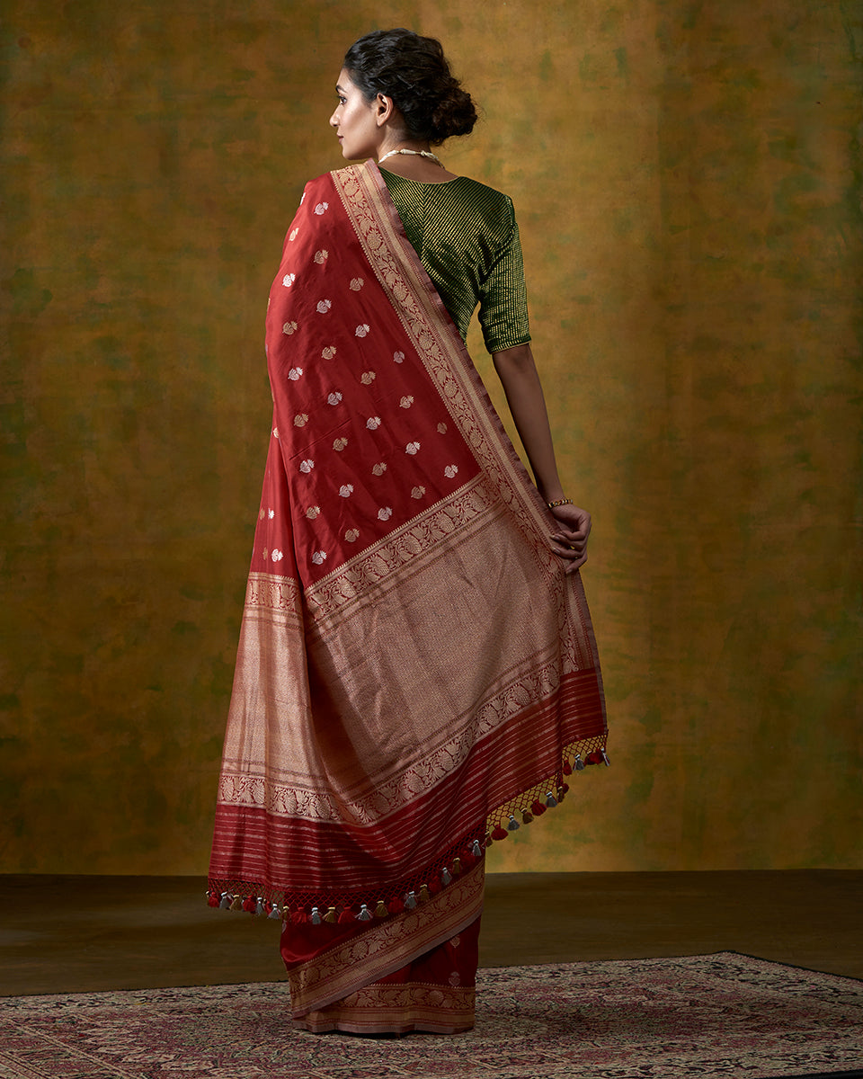 Red_Banarasi_Handloom_Saree_with_Kadhwa_Booti_and_Floral_Border_WeaverStory_03
