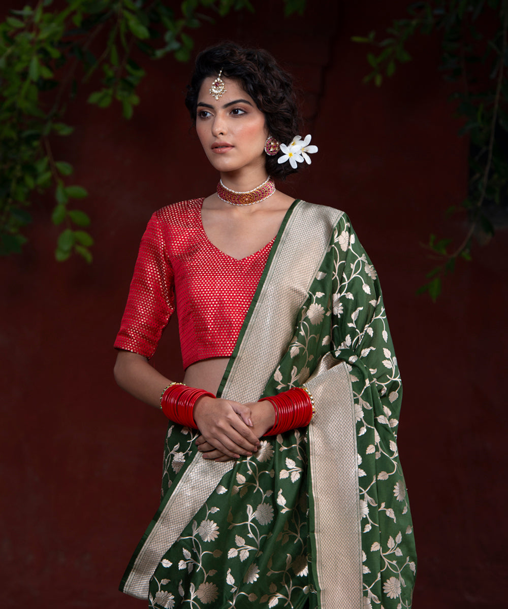 Red_Handloom_Satin_Banarasi_Blouse_With_Zari_Booti_WeaverStory_02