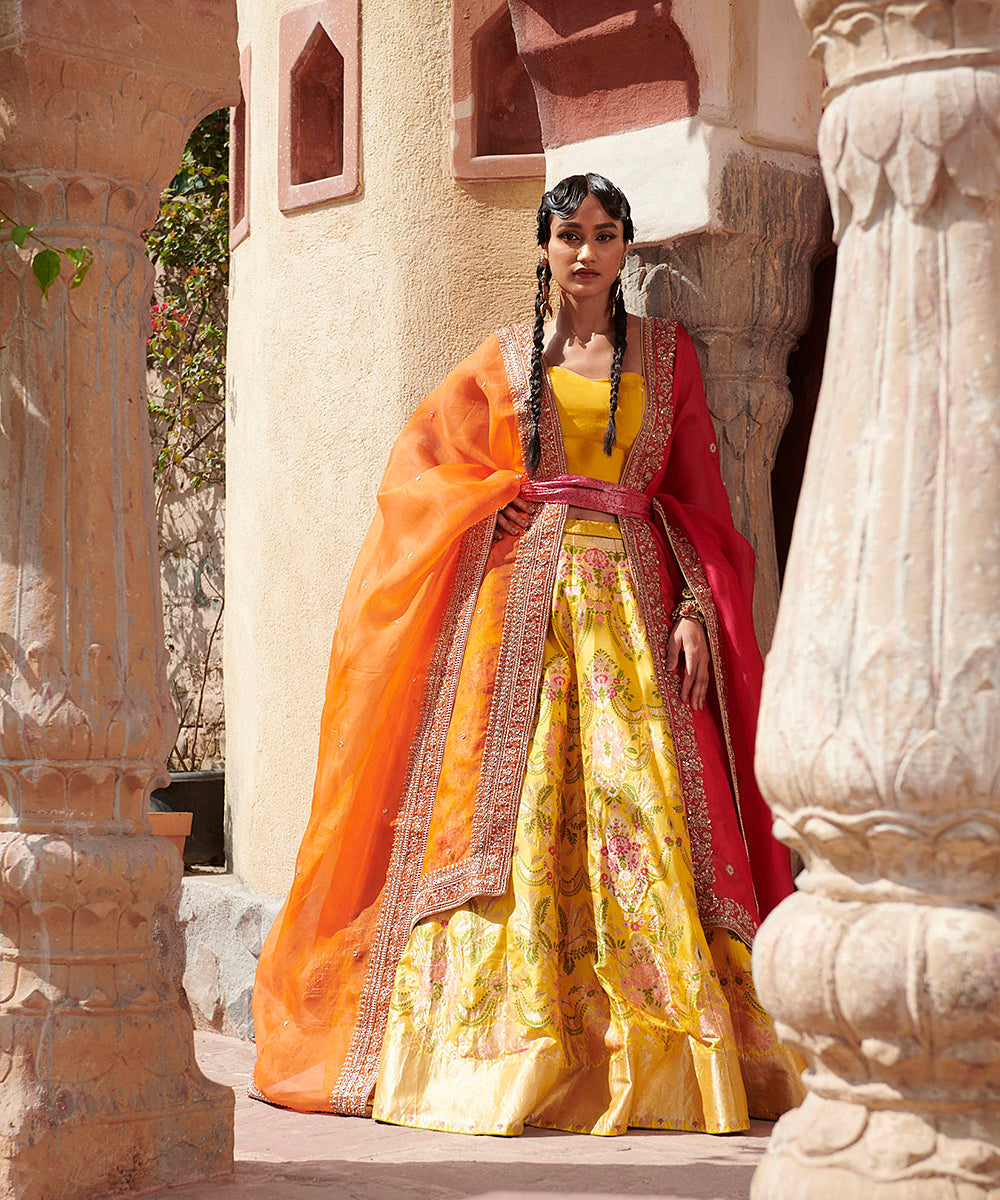 Handloom_Yellow_Pure_Katan_Silk_Meenakari_Banarasi_Lehenga_with_Corset_Blouse_and_Organza_Dupatta_WeaverStory_04