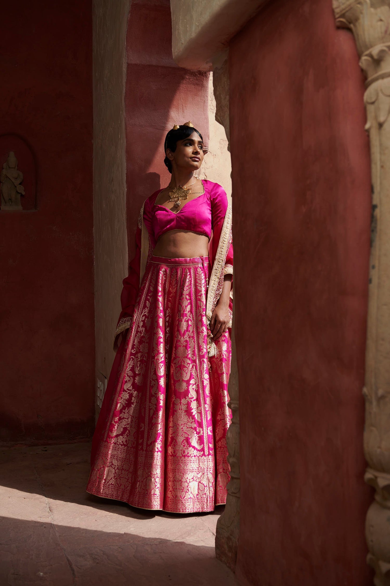 Pink_Meharaab_Jaal_Handloom_Pure_Katan_Silk_Banarasi_Lehenga_with_Organza_Dupatta_and_Blouse_WeaverStory_07