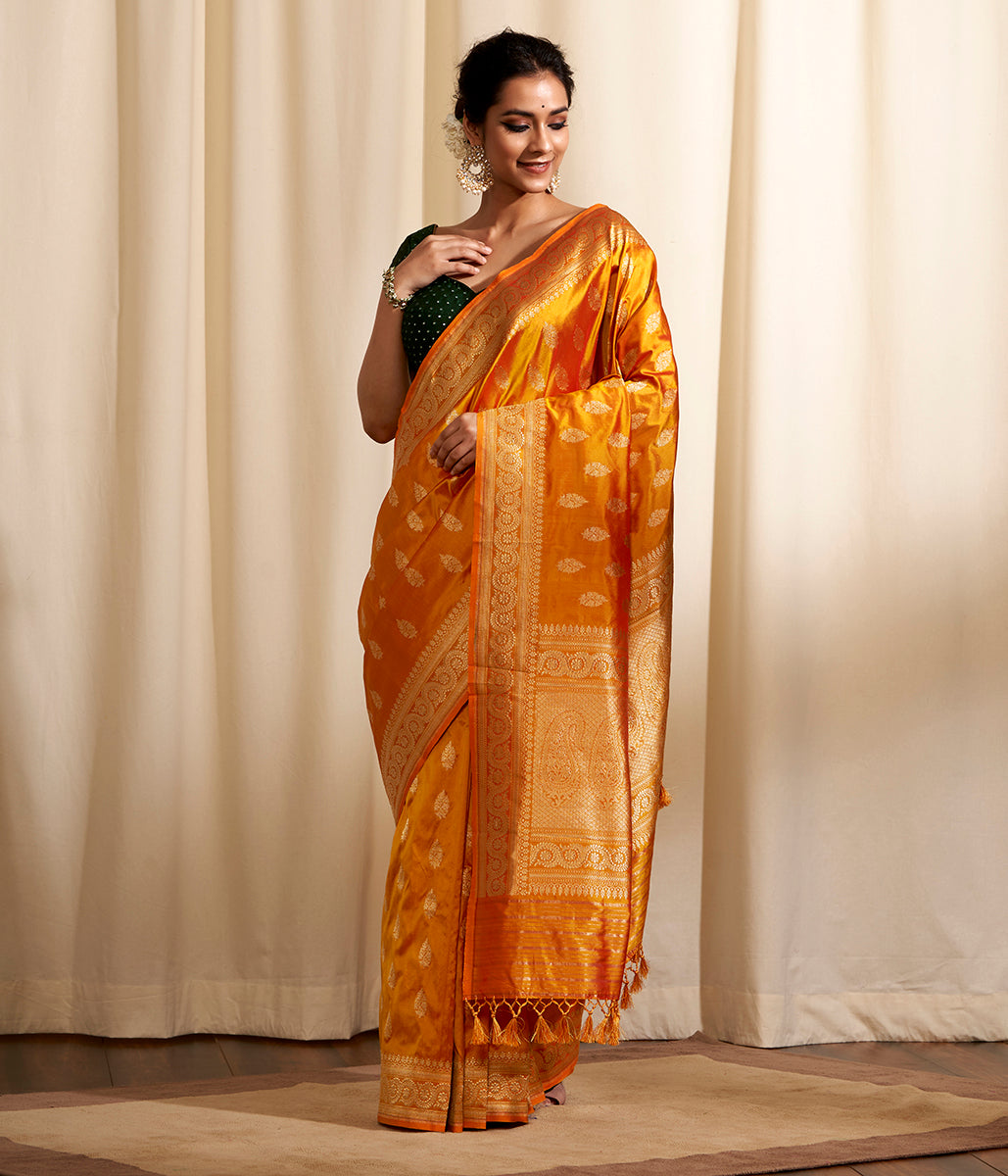 Handwoven_Kadhwa_booti_banarasi_in_an_unusual_yellow_and_red_dual_tone_WeaverStory_02