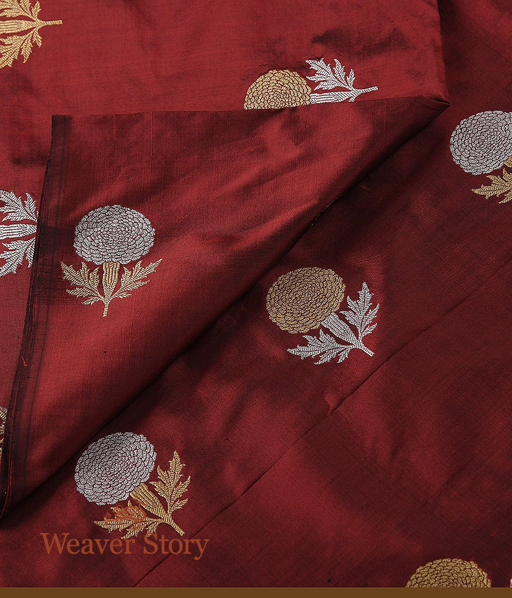 Handloom_Maroon_Kadhwa_Floral_Booti_Fabric_WeaverStory_02