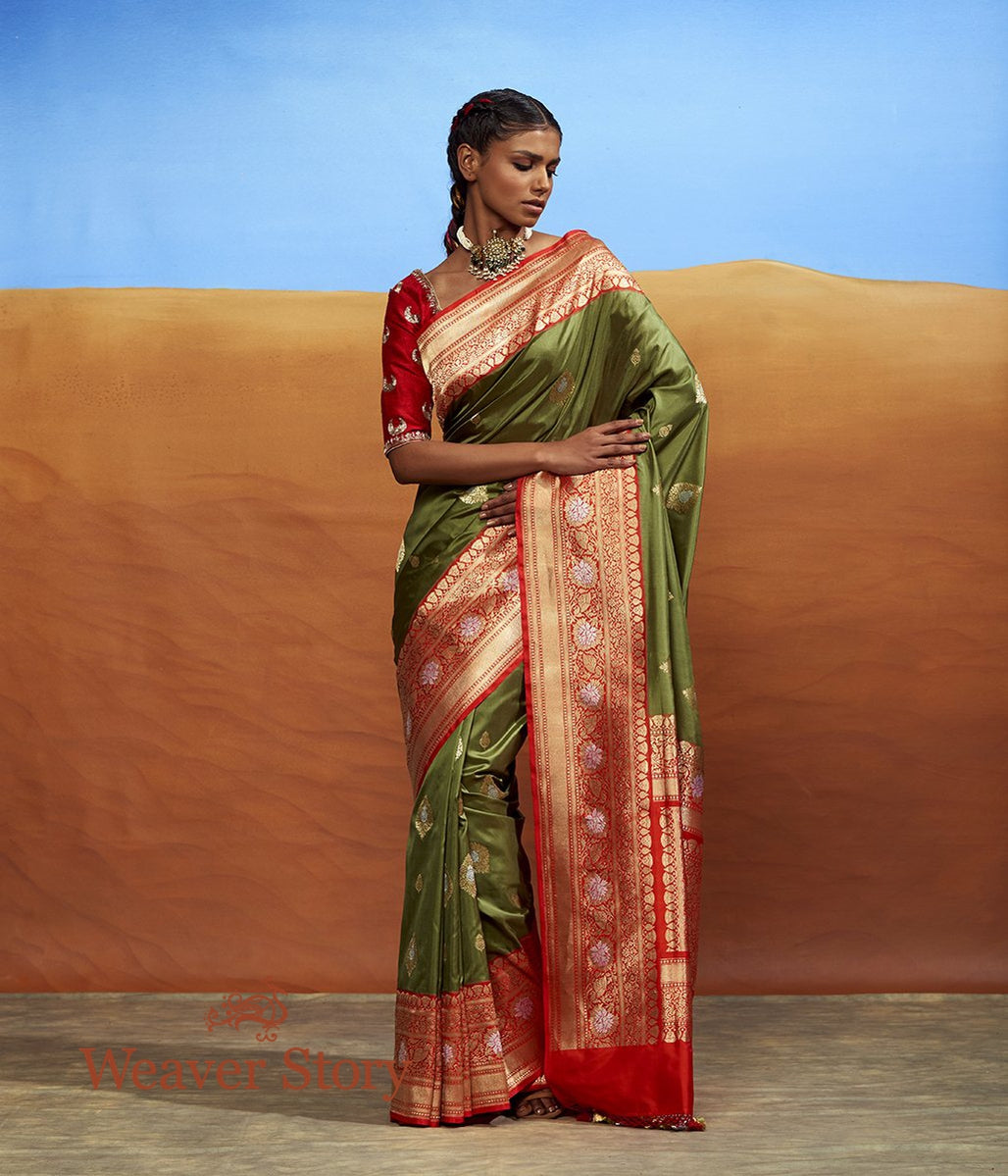 Handwoven_Green_Banarasi_Saree_with_Pink_Kadhiyal_Border_WeaverStory_02