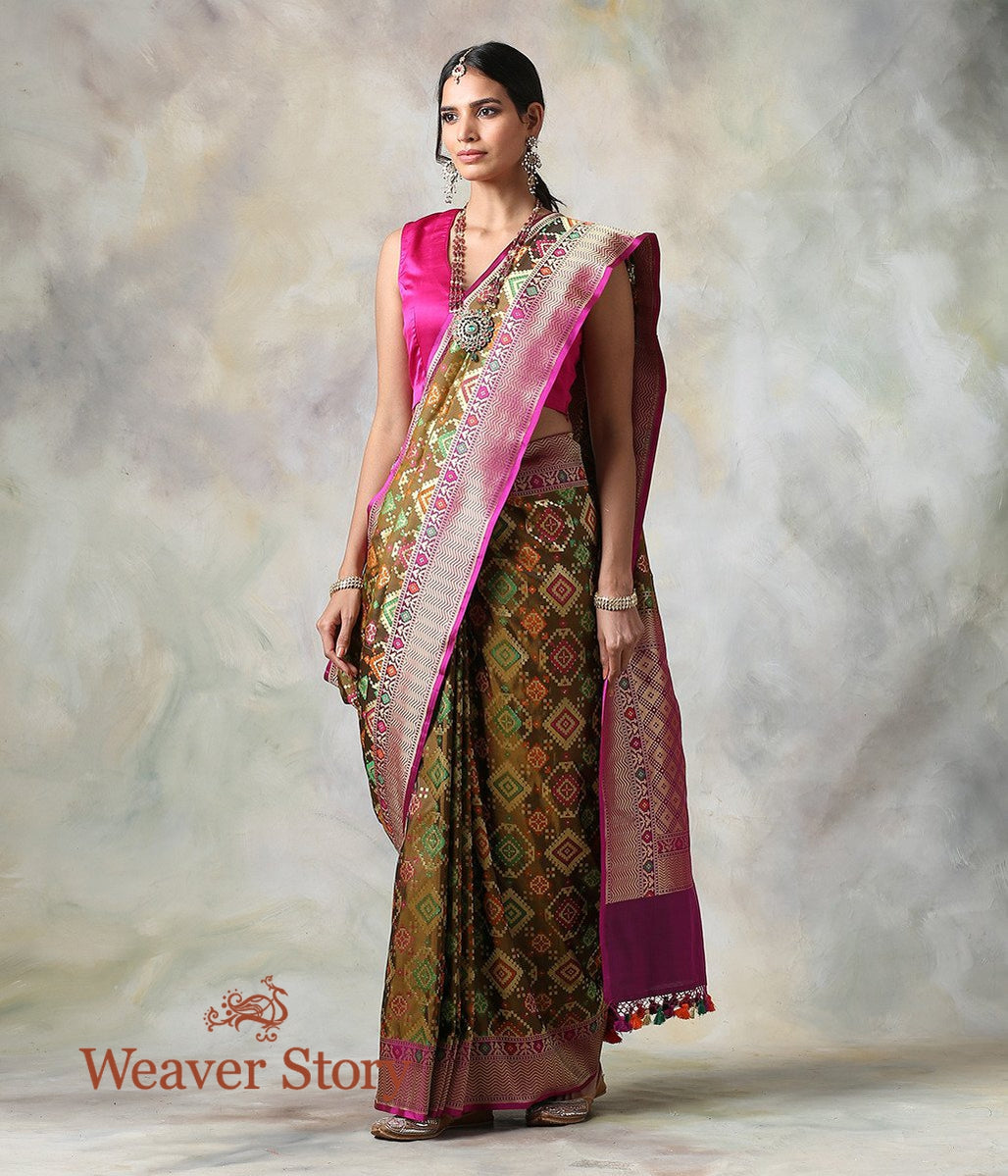 Handwoven_Banarasi_Patola_Saree_in_Henna_Green_with_Pink_Border_WeaverStory_02