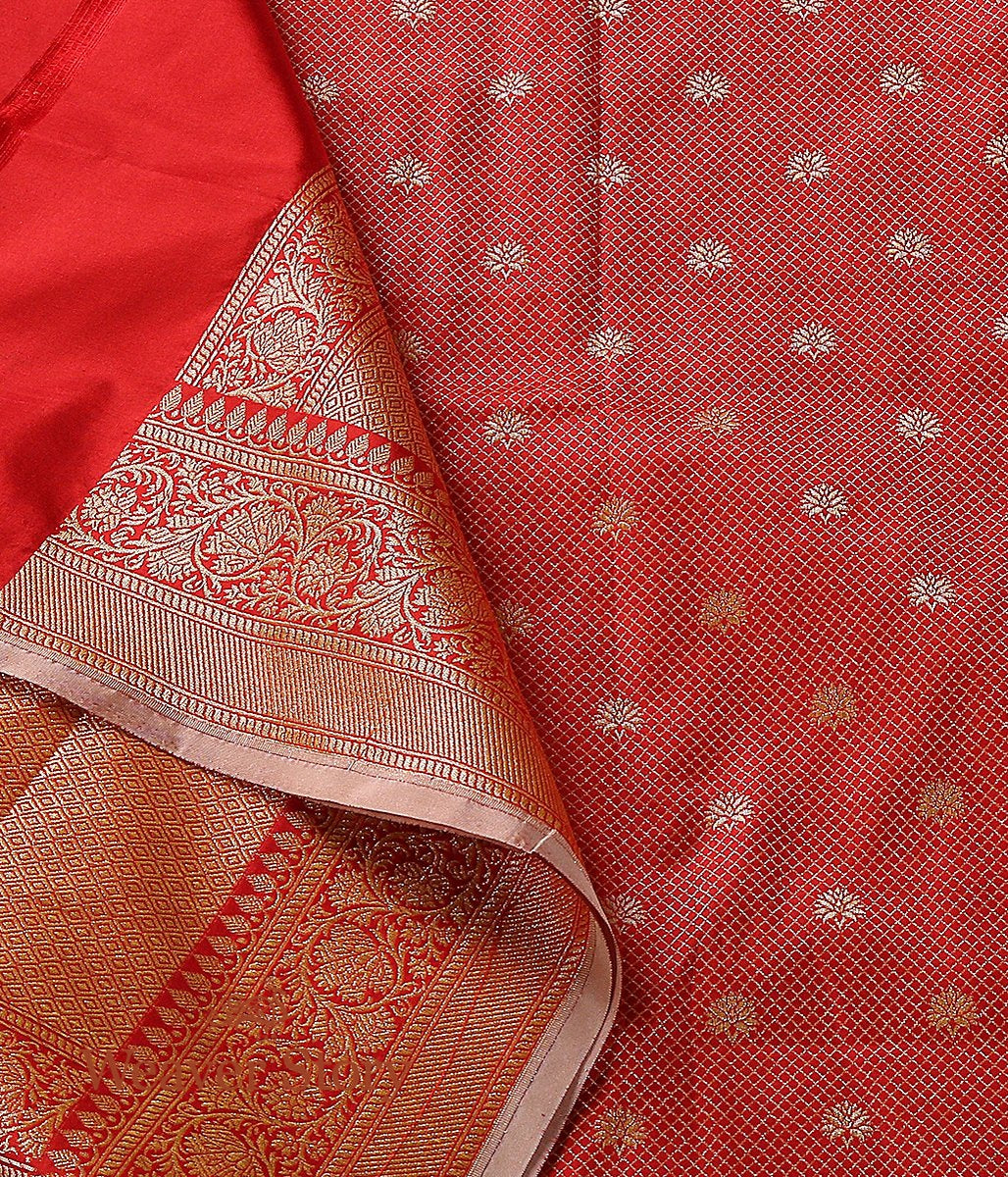 Handloom_Red_Banarasi_Dupatta_with_Tanchoi_woven_in_Zari_WeaverStory_02