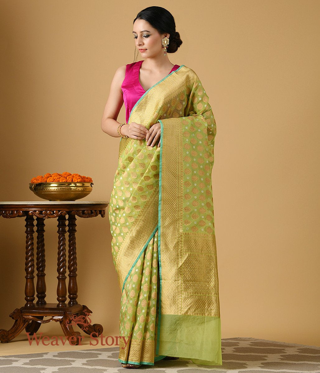 Handloom_Light_Green_Kora_Saree_with_Zari_Booti_WeaverStory_02