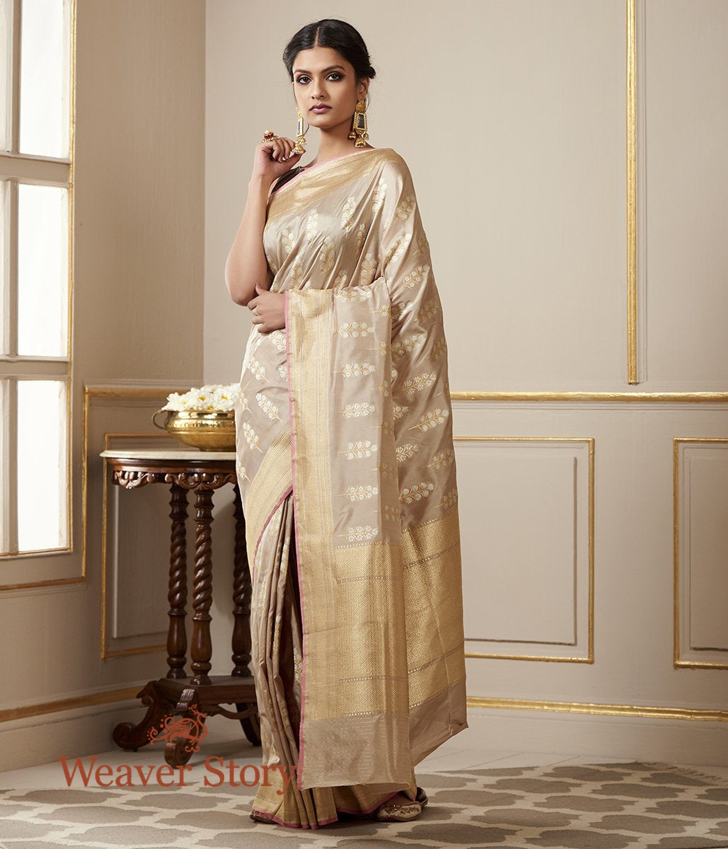Handloom_Beige_and_Grey_Dual_Tone_Saree_with_Sona_Rupa_Zari_Boota_WeaverStory_02