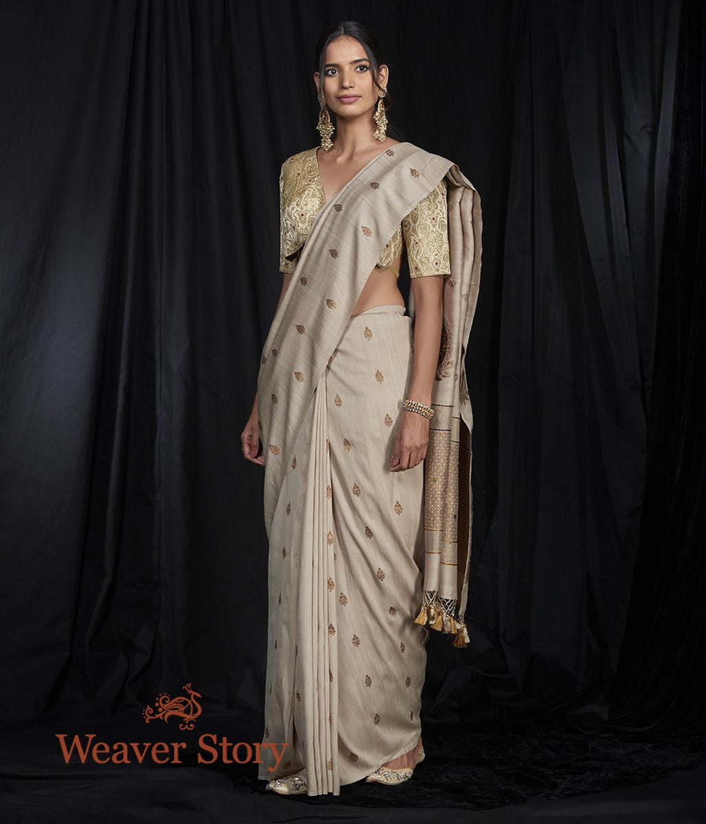 Handwoven_Munga_Saree_with_Small_Booti_and_Kairi_Pallu_WeaverStory_02