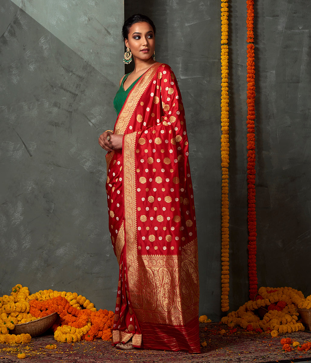 Handloom_Red_Kadhwa_Boota_Saree_with_Beldaar_Border_WeaverStory_02