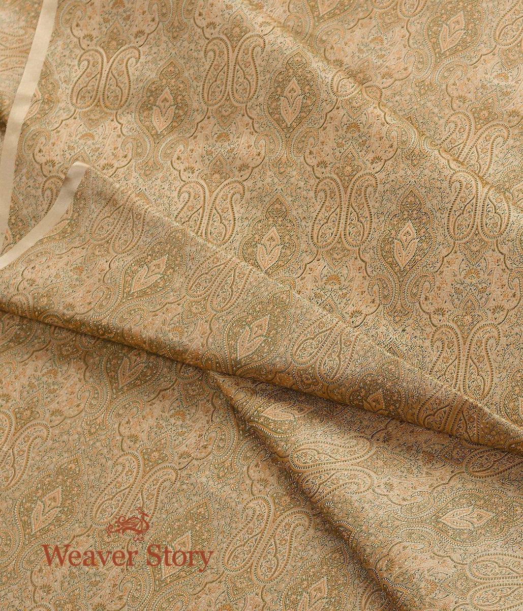Handloom_Beige_Paisley_Jamawar_Fabric_WeaverStory_02