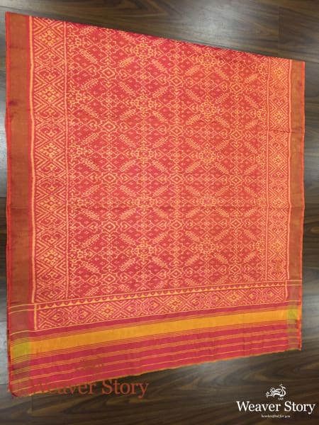 Handwoven_Peach_and_Pink_Dual_Tone_Patola_Dupatta_WeaverStory_03