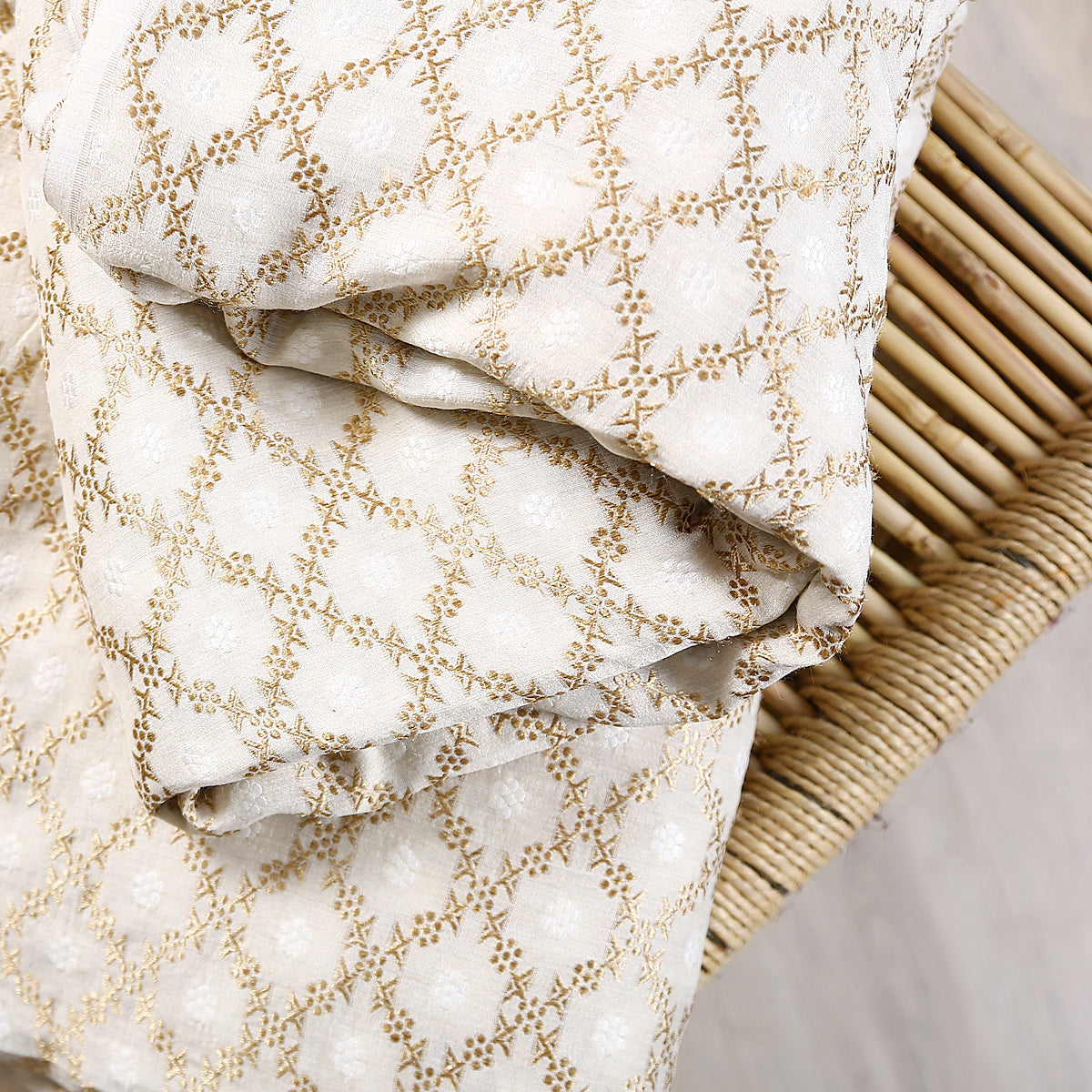 Handwoven_Banarasi_Munga_Silk_Fabric_WeaverStory_02