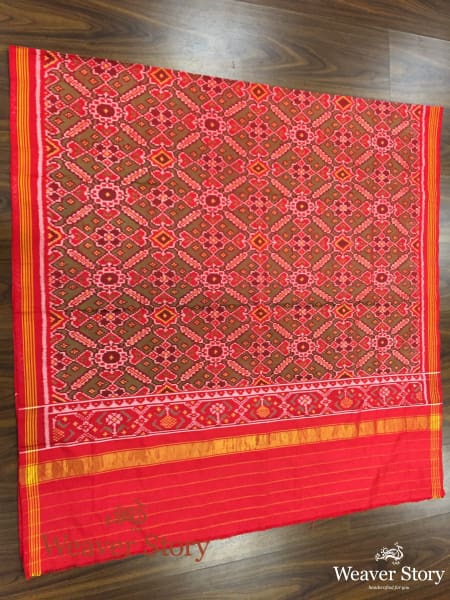 Handwoven_Maroon_Red_and_Green_Patola_Dupatta_WeaverStory_04