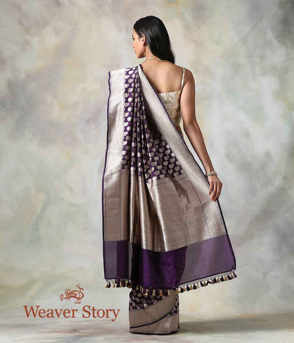 Handwoven_Dark_Purple_Cutwork_Booti_Banarasi_Saree_WeaverStory_03
