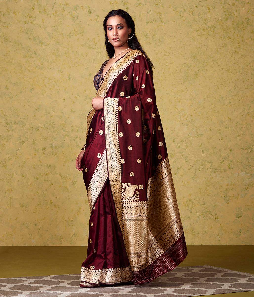 Handwoven_Maroon_Dual_Tone_Chaand_Boota_Saree_WeaverStory_02