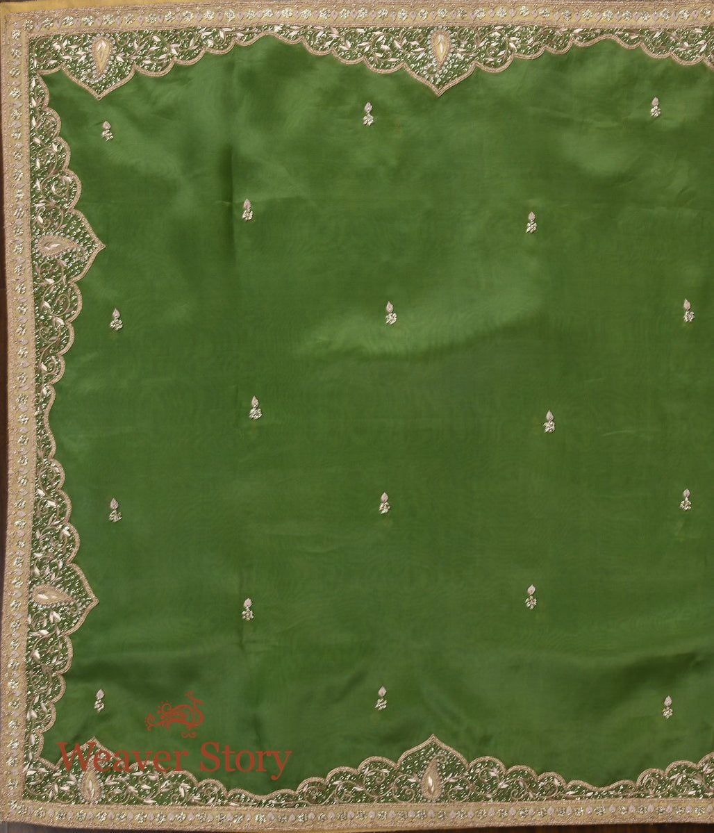 Heena_Green_Zardozi_Dupatta_with_Mughal_Border_WeaverStory_02