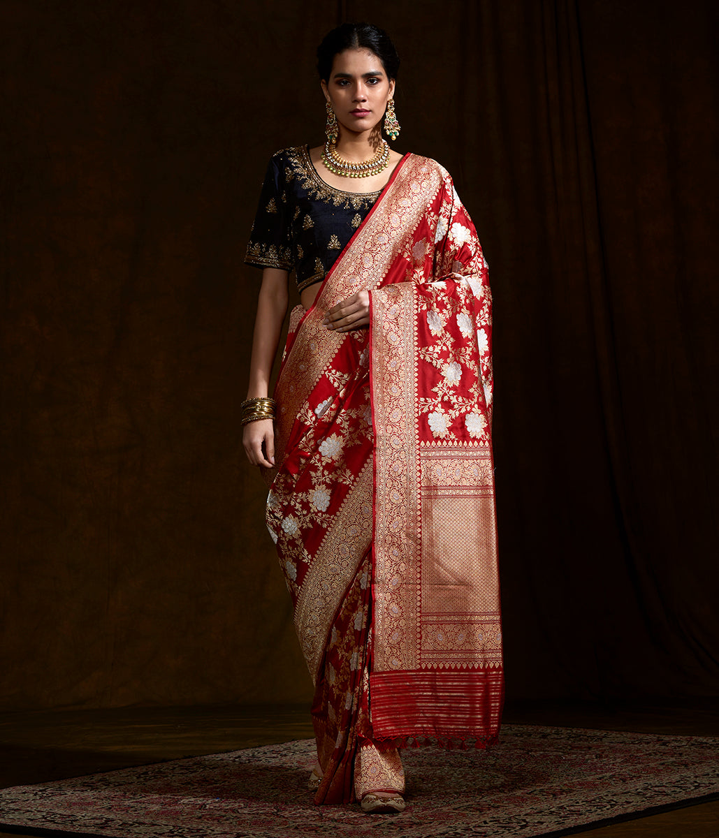 Bridal_red_sona_rupa_kadhwa_angoor_jangla_WeaverStory_02