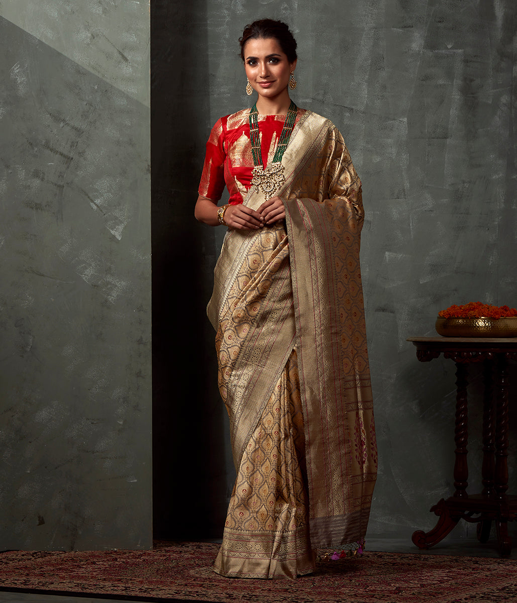 Handwoven_Beige_and_Grey_Kimkhab_Saree_with_Floral_Border_WeaverStory_02