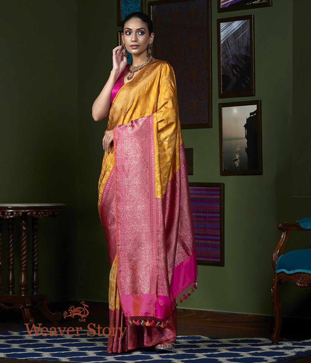Handwoven_Mustard_Jamdani_Weave_Saree_with_Pink_Kadhiyal_Border_WeaverStory_02