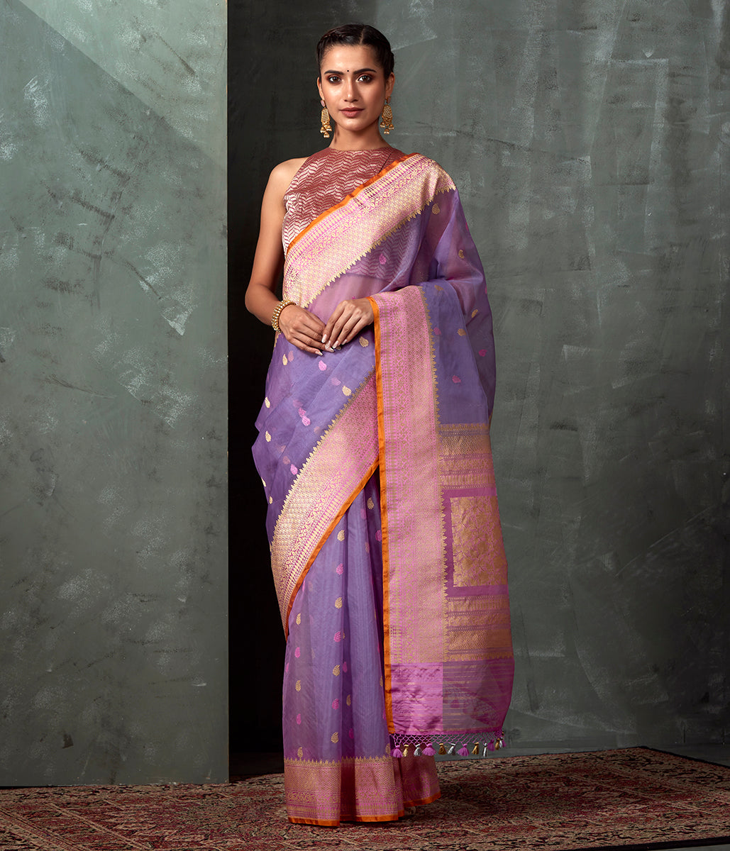 Handwoven_Lavender_Kora_Saree_With_Pink_Kadhiyal_Border_WeaverStory_02