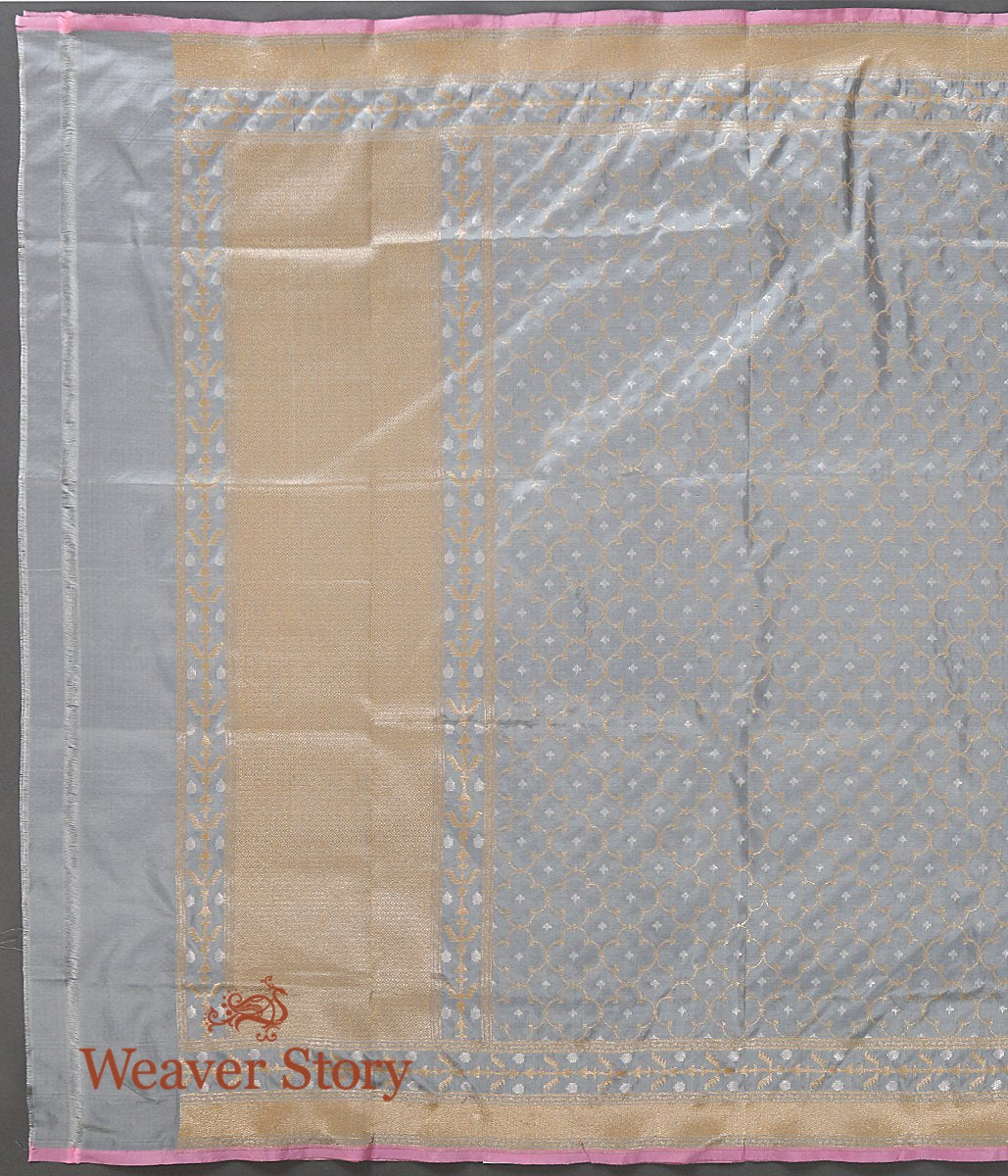 Handloom_Grey_Dampaj_Booti_Dupatta_WeaverStory_02