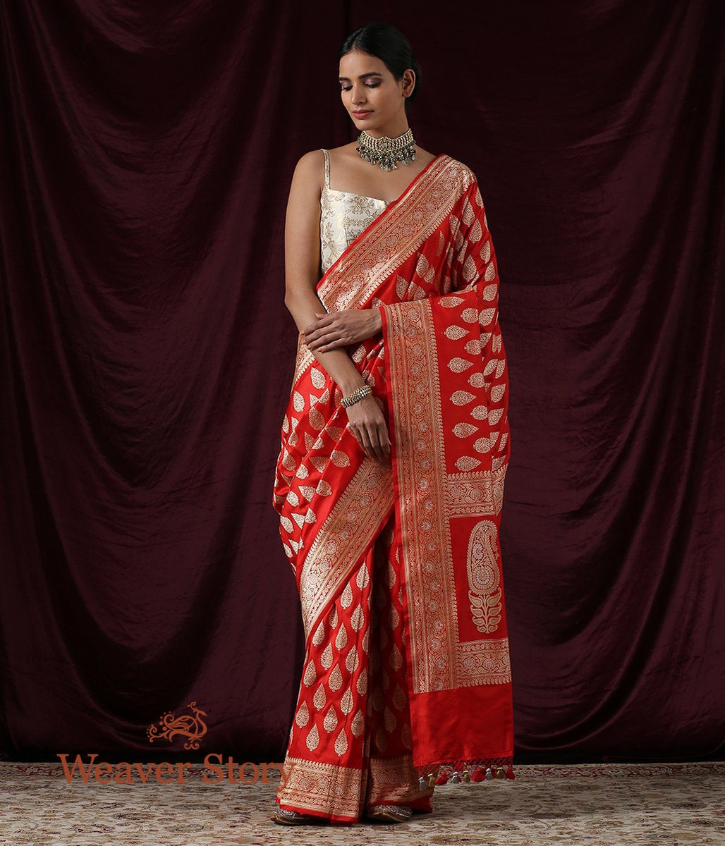 Handwoven_Red_Mughal_Booti_Jangla_Saree_WeaverStory_02