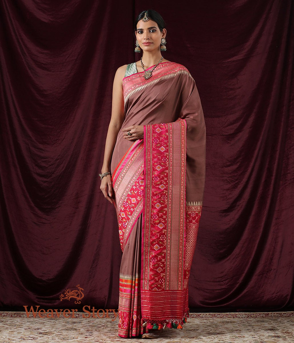 Handwoven_Chocolate_Brown_Ektara_Saree_with_Pink_Kadhiyal_Border_WeaverStory_02