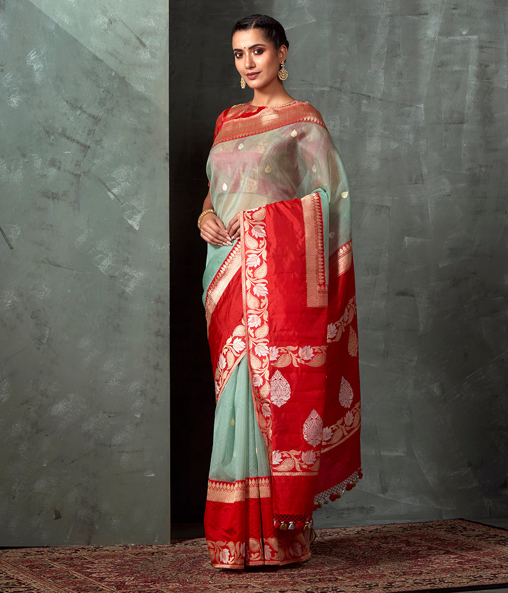Handloom_Light_Blue_Color_Kora_Saree_with_Red_Border_WeaverStory_02
