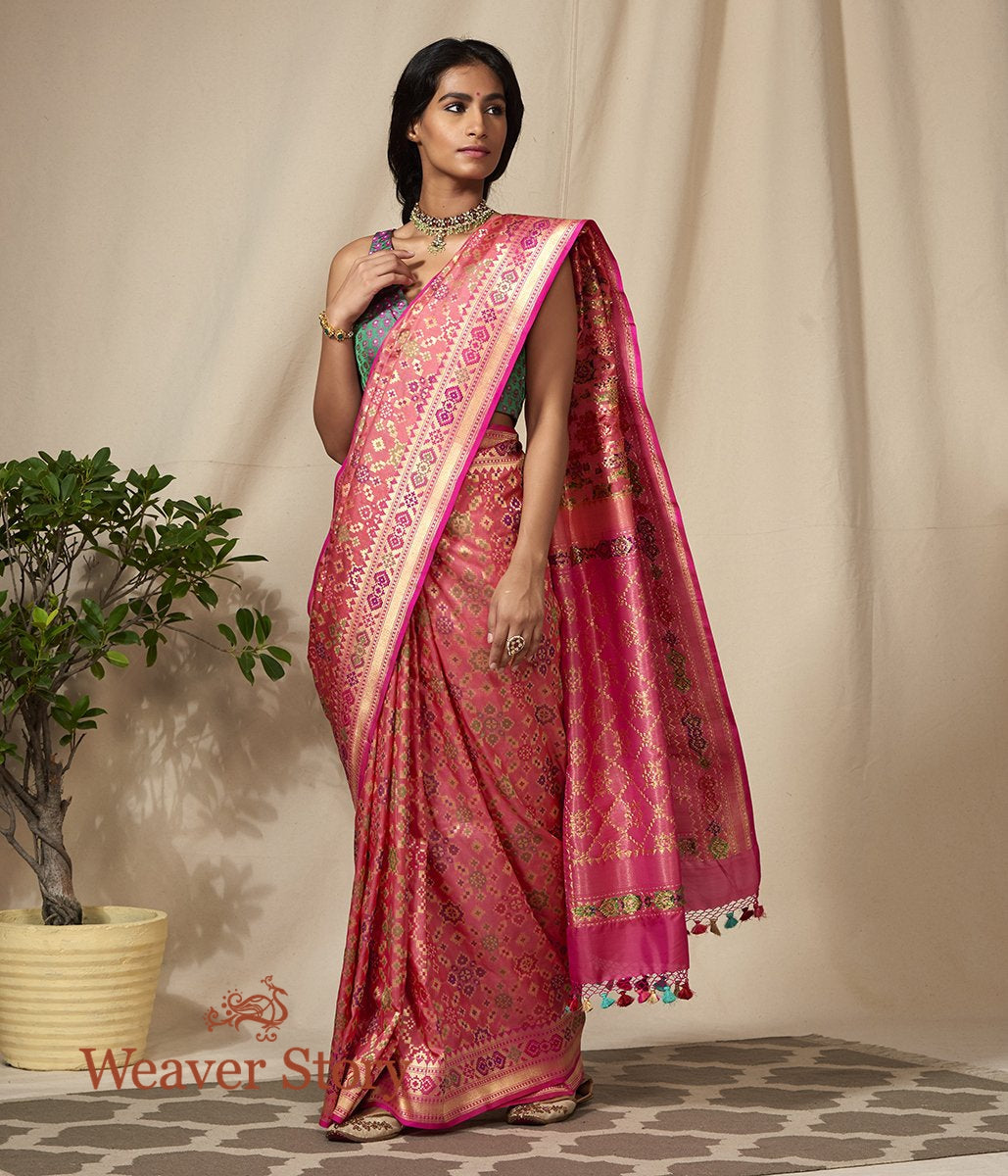 Handwoven_Katan_Cutwork_Banarasi_Patola_Saree_in_Peach_and_Pink_Dual_Tone_WeaverStory_02