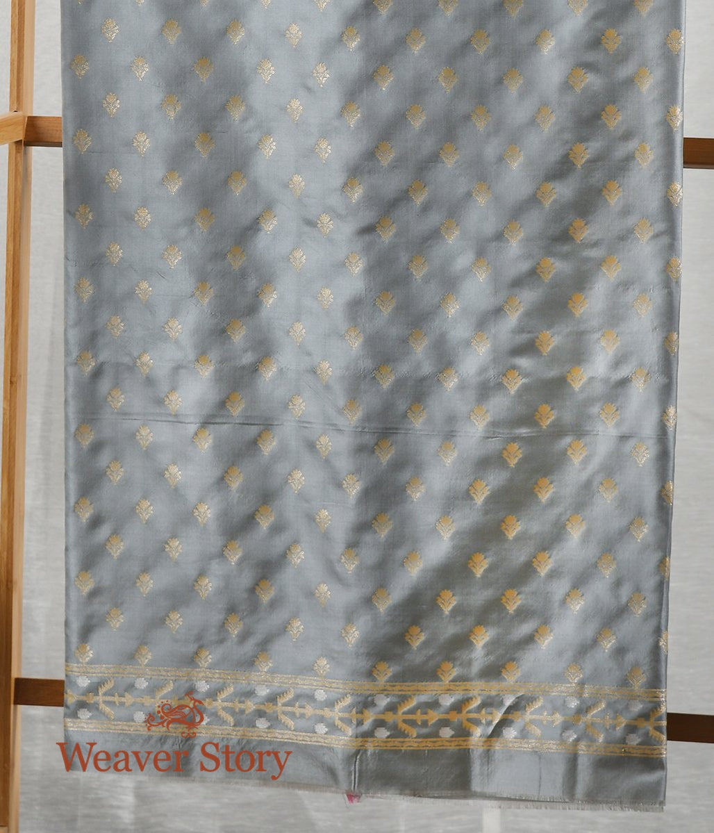 Handwoven_Grey_Katan_Silk_Suit_with_Jamdani_Booti_In_Cutwork_Weave_WeaverStory_02