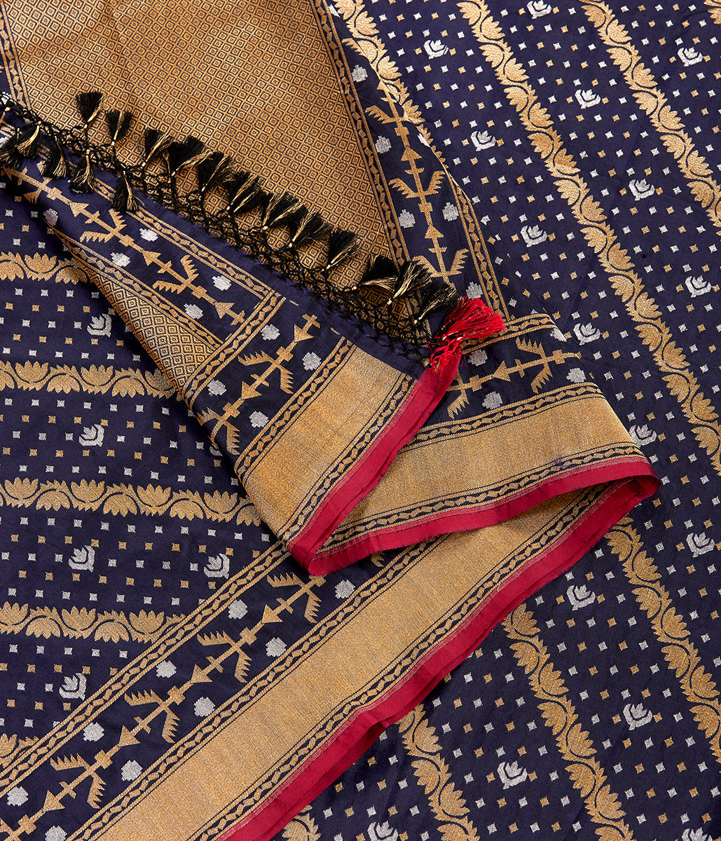 Handwoven_Navy_Blue_Katan_Jamdani_Dupatta_WeaverStory_02